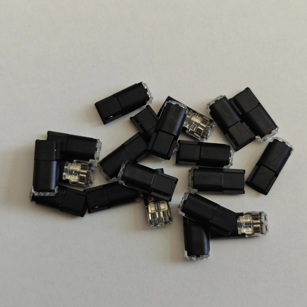 50pcs Double-Wire Plug-in Connector with Locking Buckle Pluggable LED Wire Connector 2 Pin 2 Way Universal Compact Wire