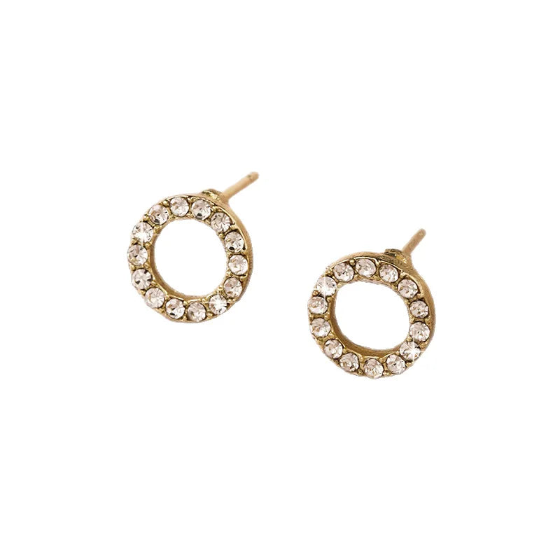 New simple round earrings with super flashy elegant and light luxury design, classic and versatile.